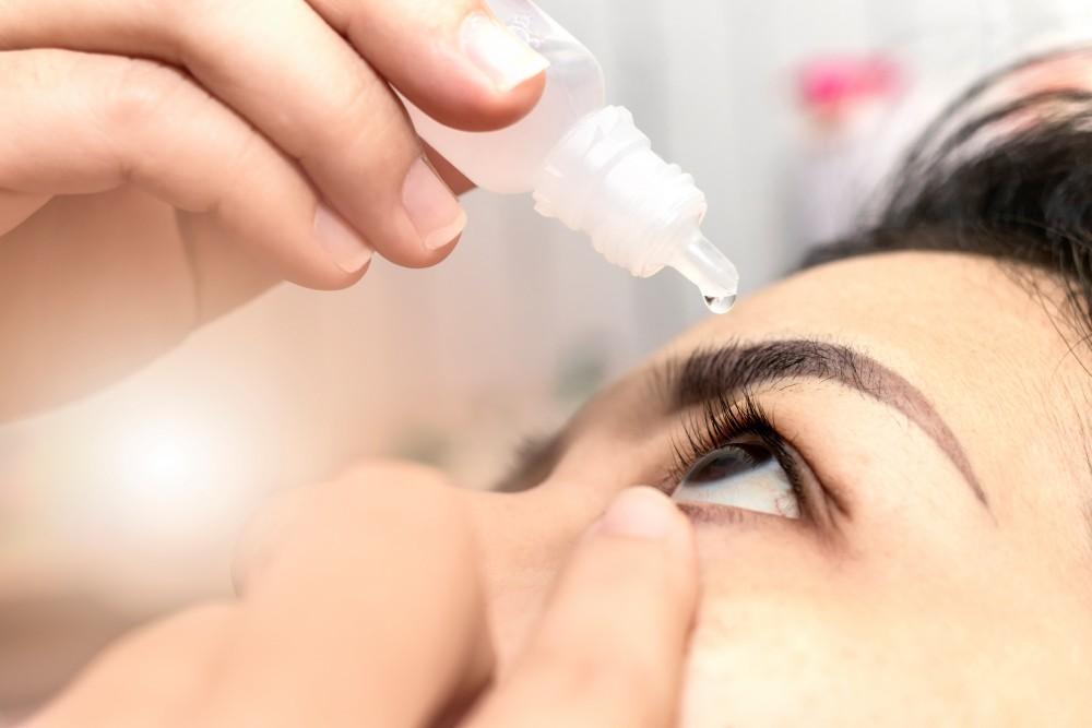Dry eye examination and treatment at Dr Buie Optometry